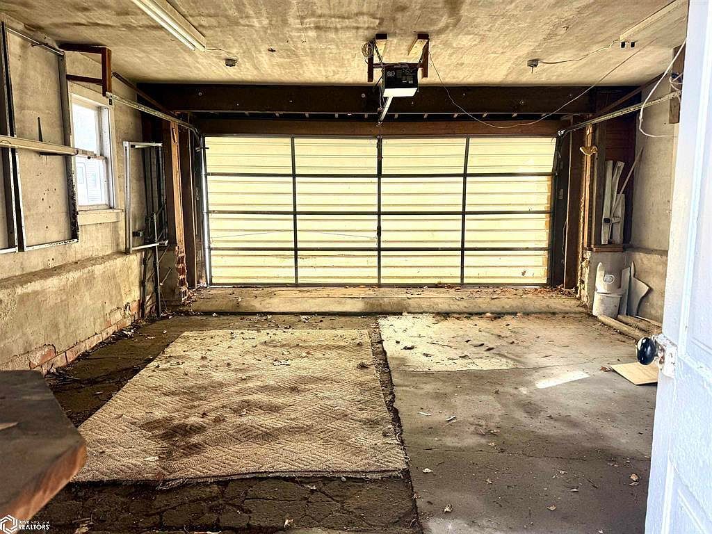 305 S Chestnut St Jefferson, IA 50129 | Single Family