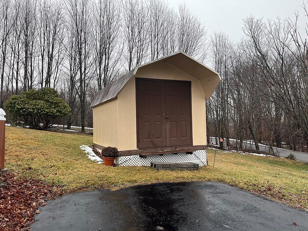 567 Myrtle Rd Tazewell, VA 24651 | Single Family