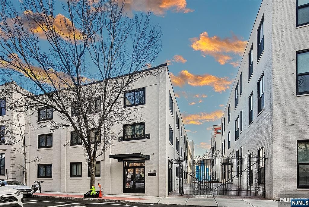 518-536 Gregory Ave #C408 Weehawken, NJ 07086  | Condominium