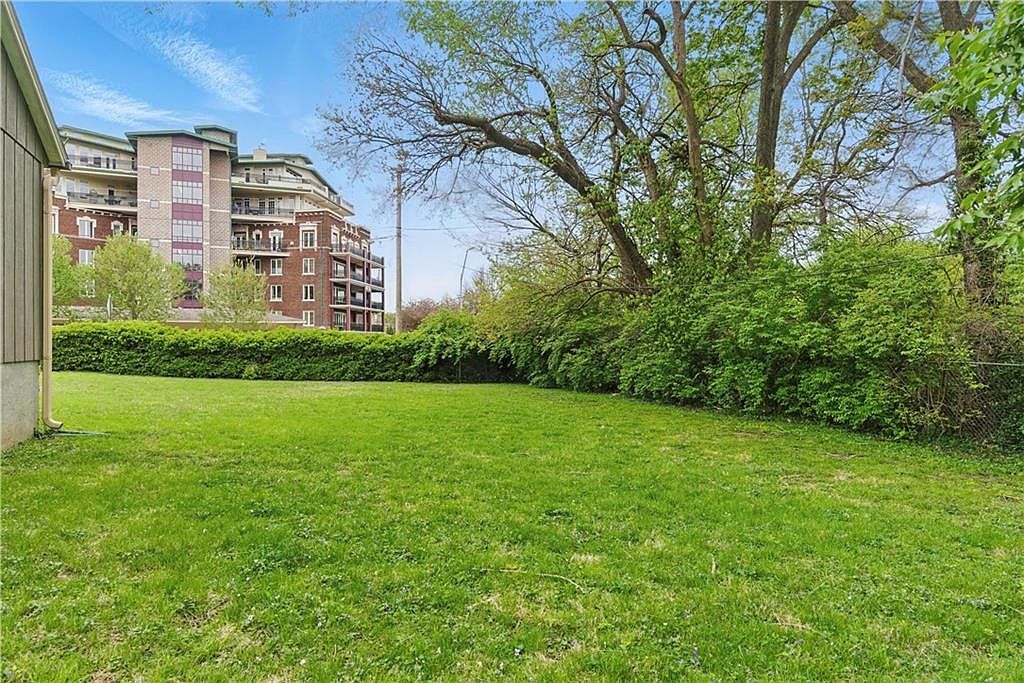 5334 Oak St Kansas City, MO 64112  | Single Family