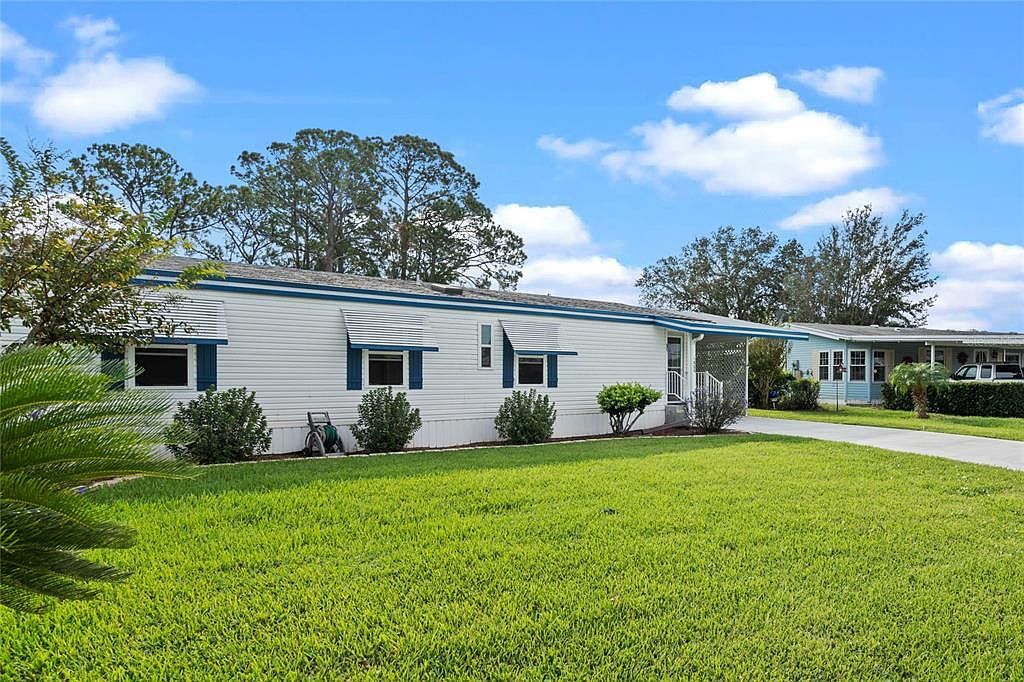 1020 Hilltop Rd Tavares, FL 32778  | New build