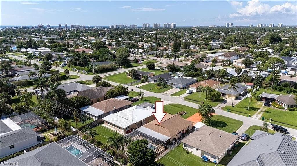 816 98th Ave N Naples, FL 34108  | Single Family