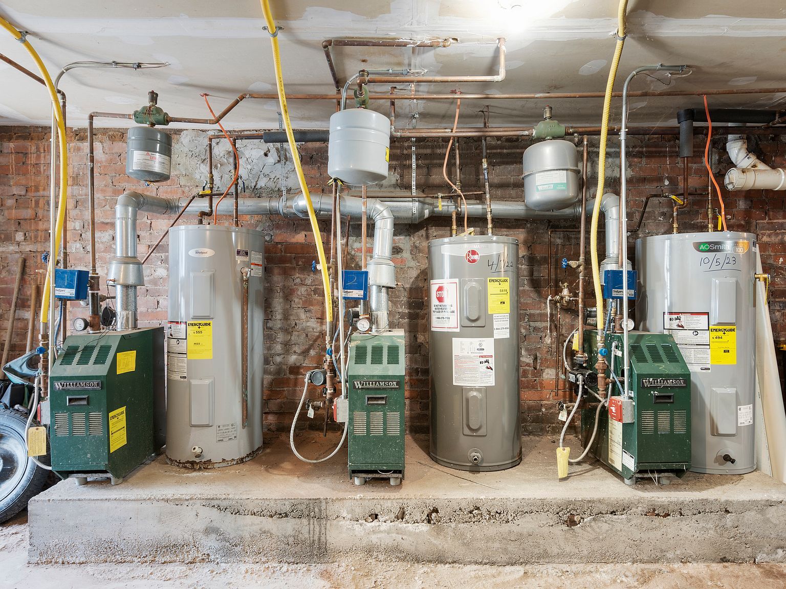 728 Quinnipiac Ave New Haven, CT 06513  | Multi Family