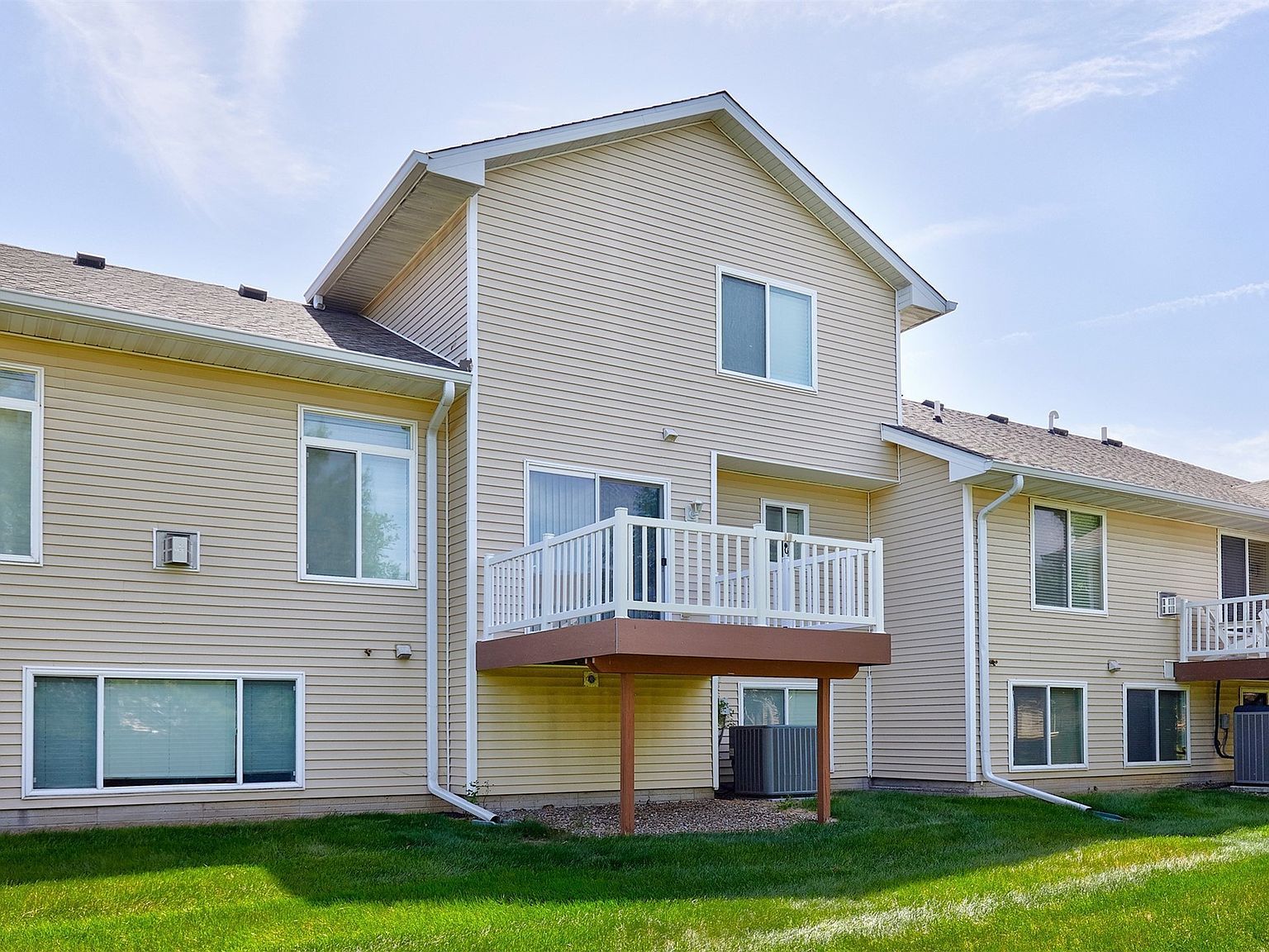 6106 Pinewood Ct Johnston, IA 50131  | Condominium