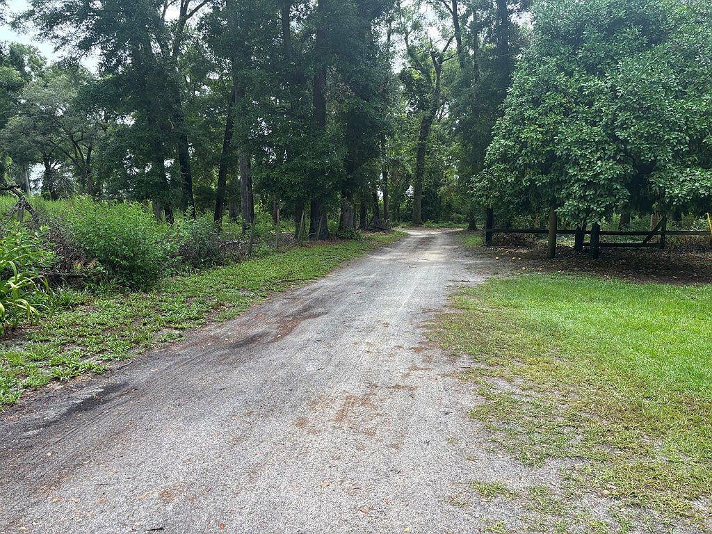 800 SE Lynx Rd Branford, FL 32008  | Multi Family