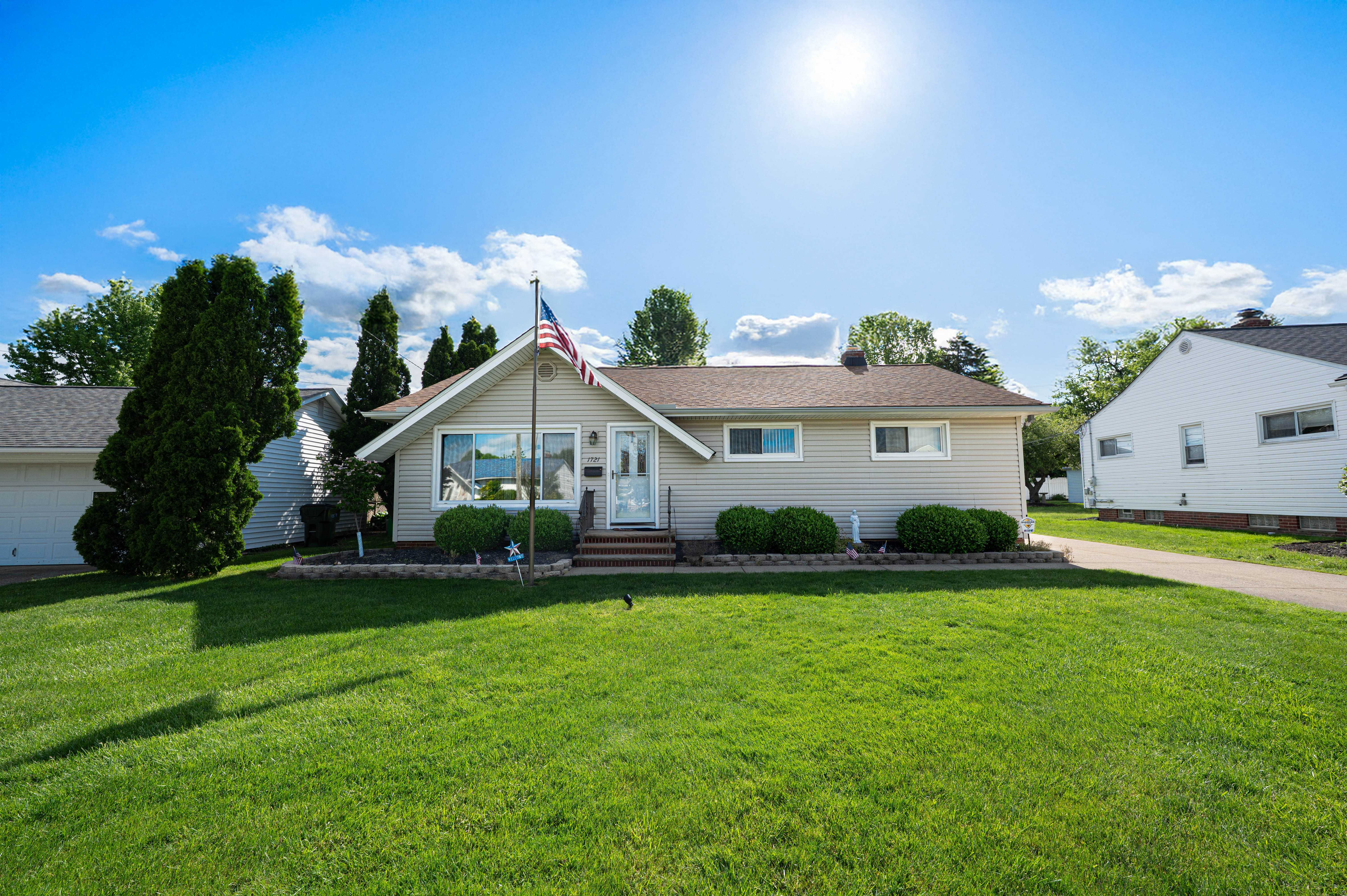 1721 Crestwood Road, Mayfield Heights, OH, USA, 44124  | Single Family