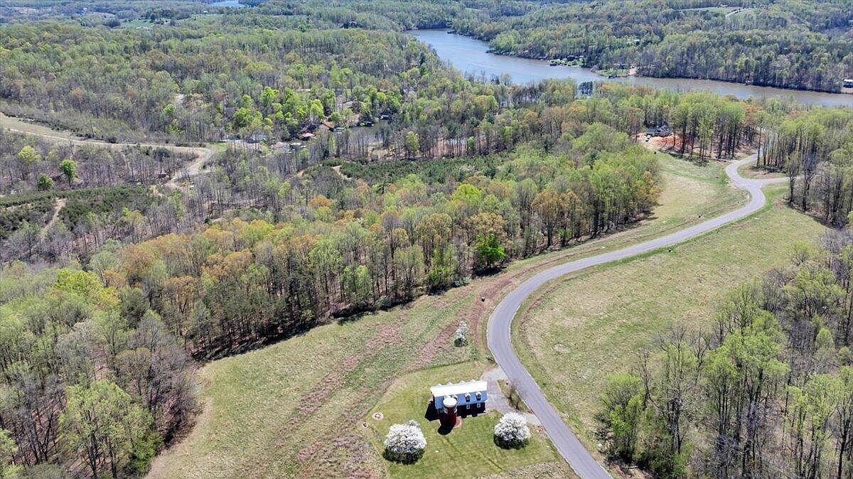 103 Crestview Rd Wirtz, VA 24184 | Single Family