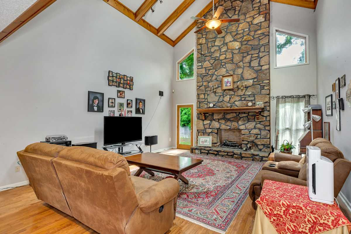 90 Lamon Drive, Decatur, AL, USA, 35603  | Single Family