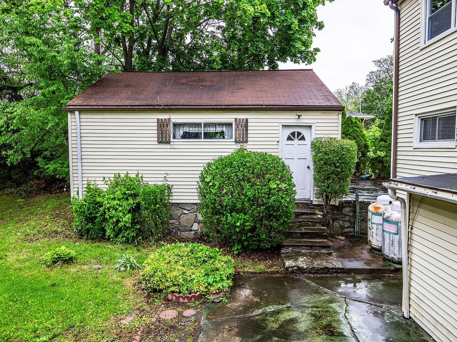 11 Queen St New Windsor, NY 12553  | Single Family