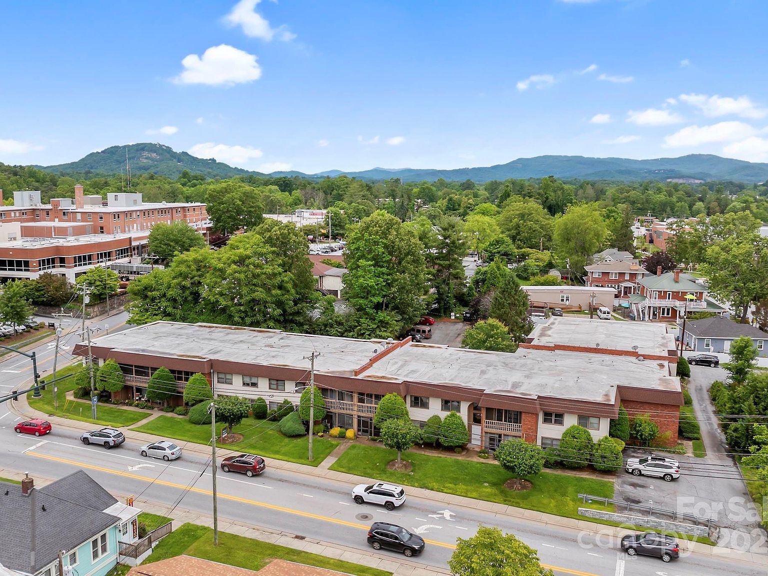 427 6th Ave W APT B8 Hendersonville, NC 28739 | Condominium