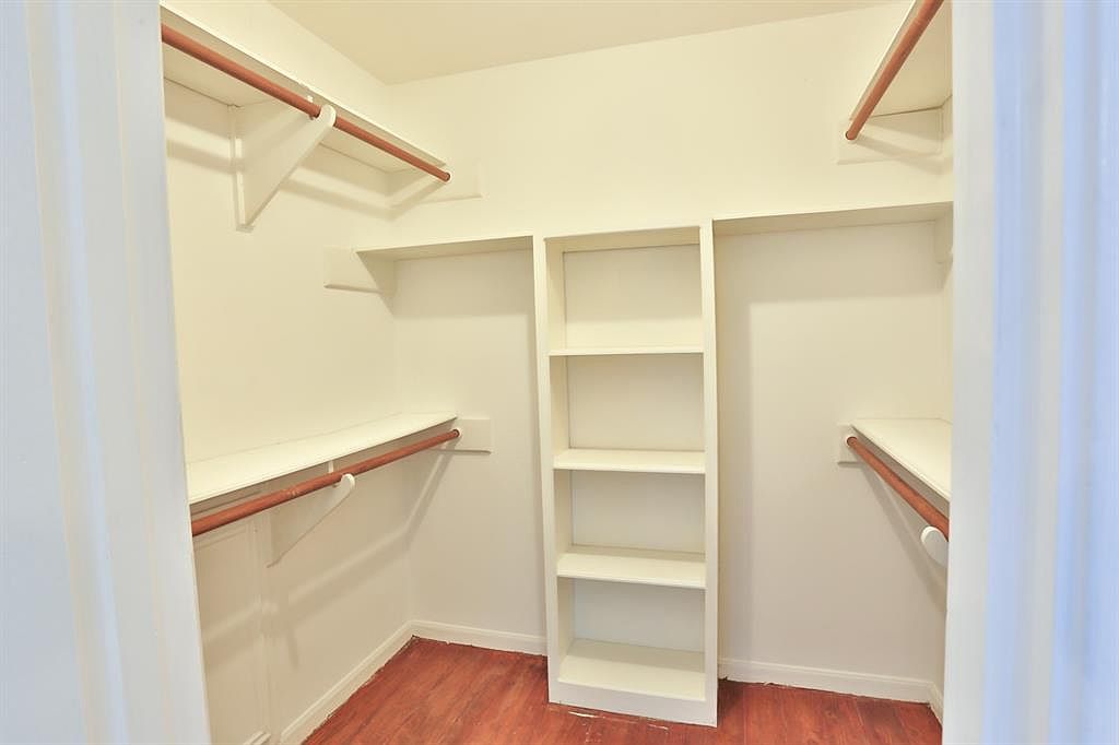 15306 La Mancha Dr Houston, TX 77083 | Single Family