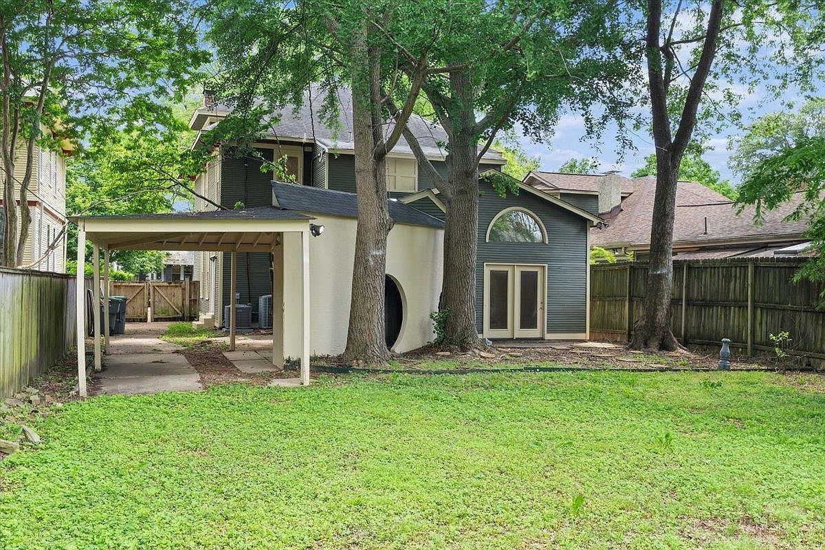 1682 Lawrence Ave Memphis, TN 38112  | Single Family