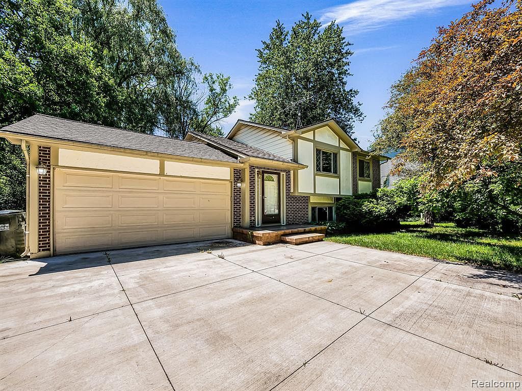 1347 Ruby Ave Rochester Hills, MI 48309 | Single Family