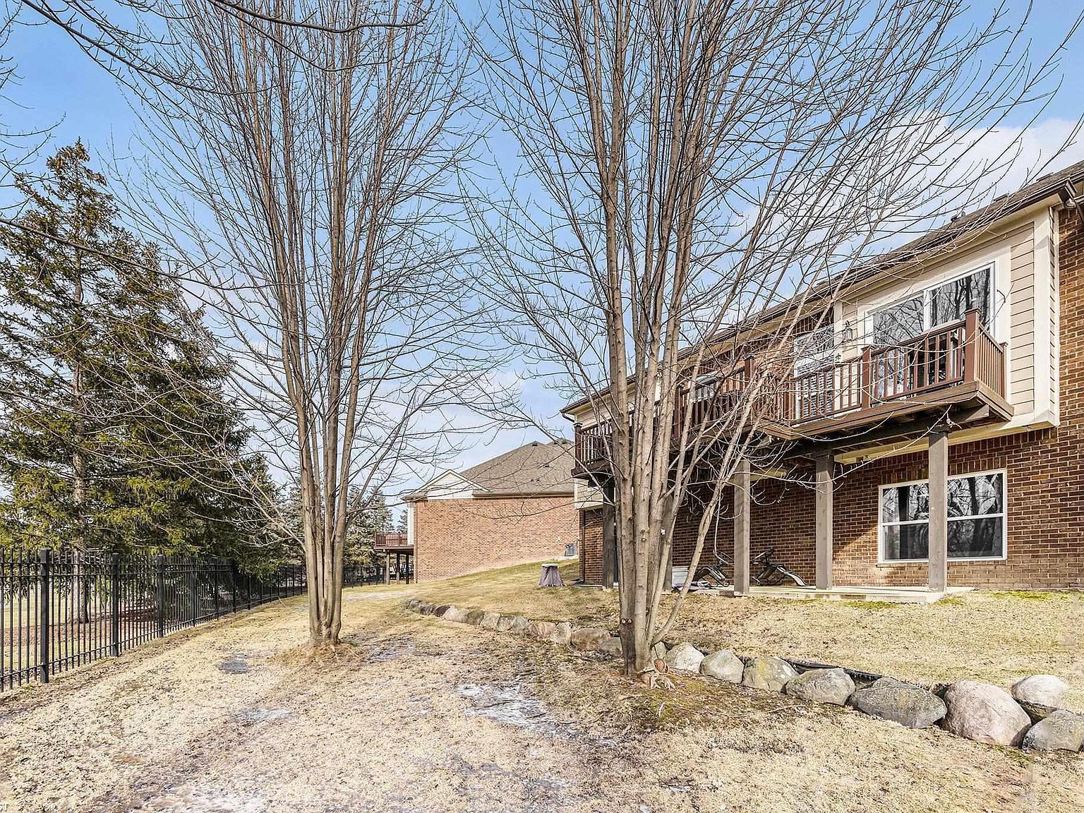 21114 Lilac Ln Clinton Township, MI 48036  | Condominium