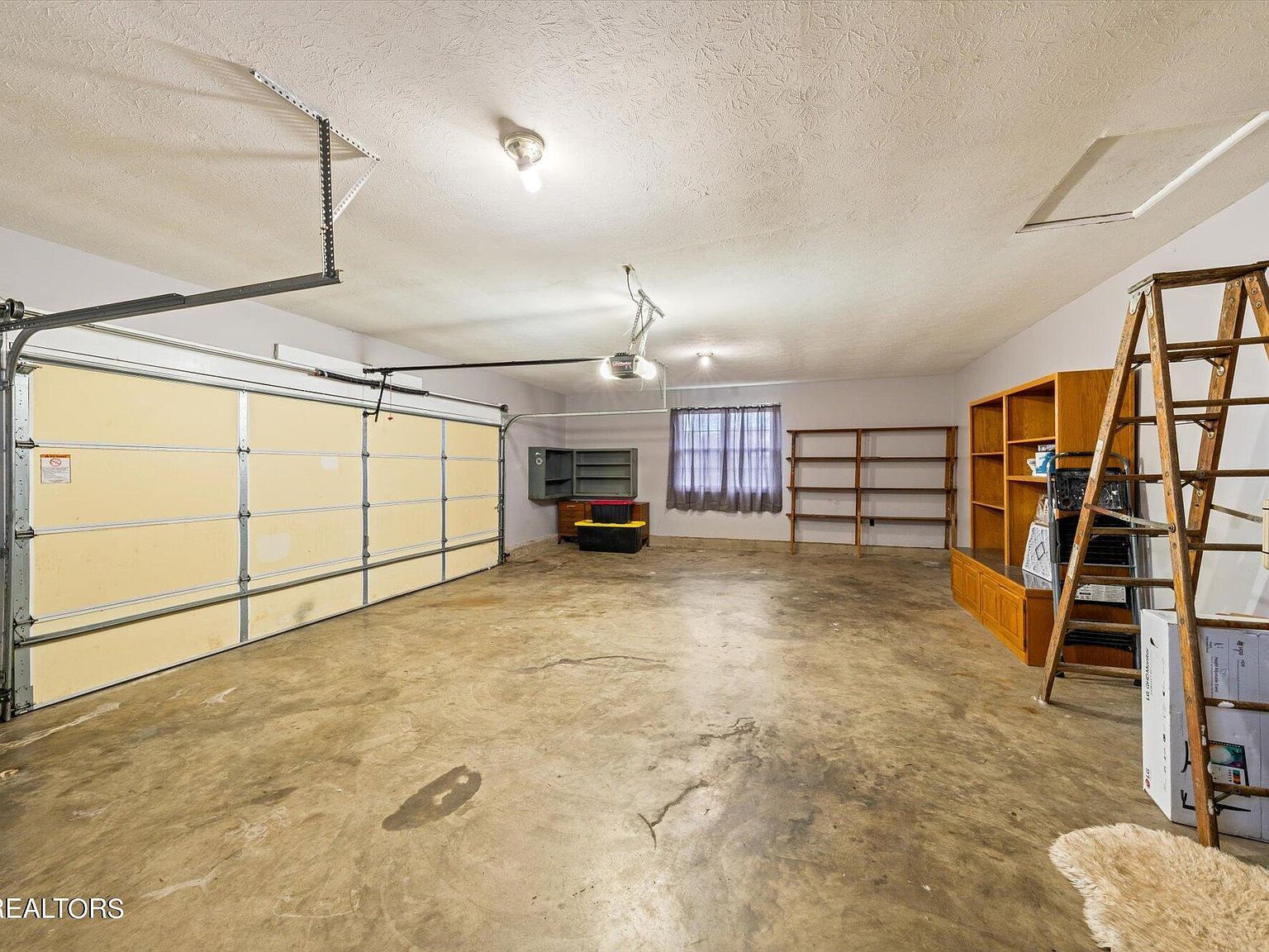 100 Essex Dr Knoxville, TN 37922  | Single Family