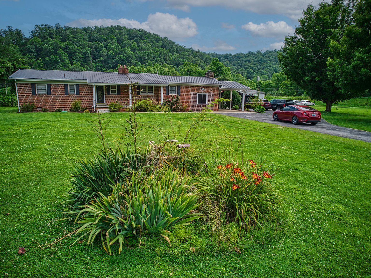 4787 S River Rd Salyersville, KY 41465  | Single Family