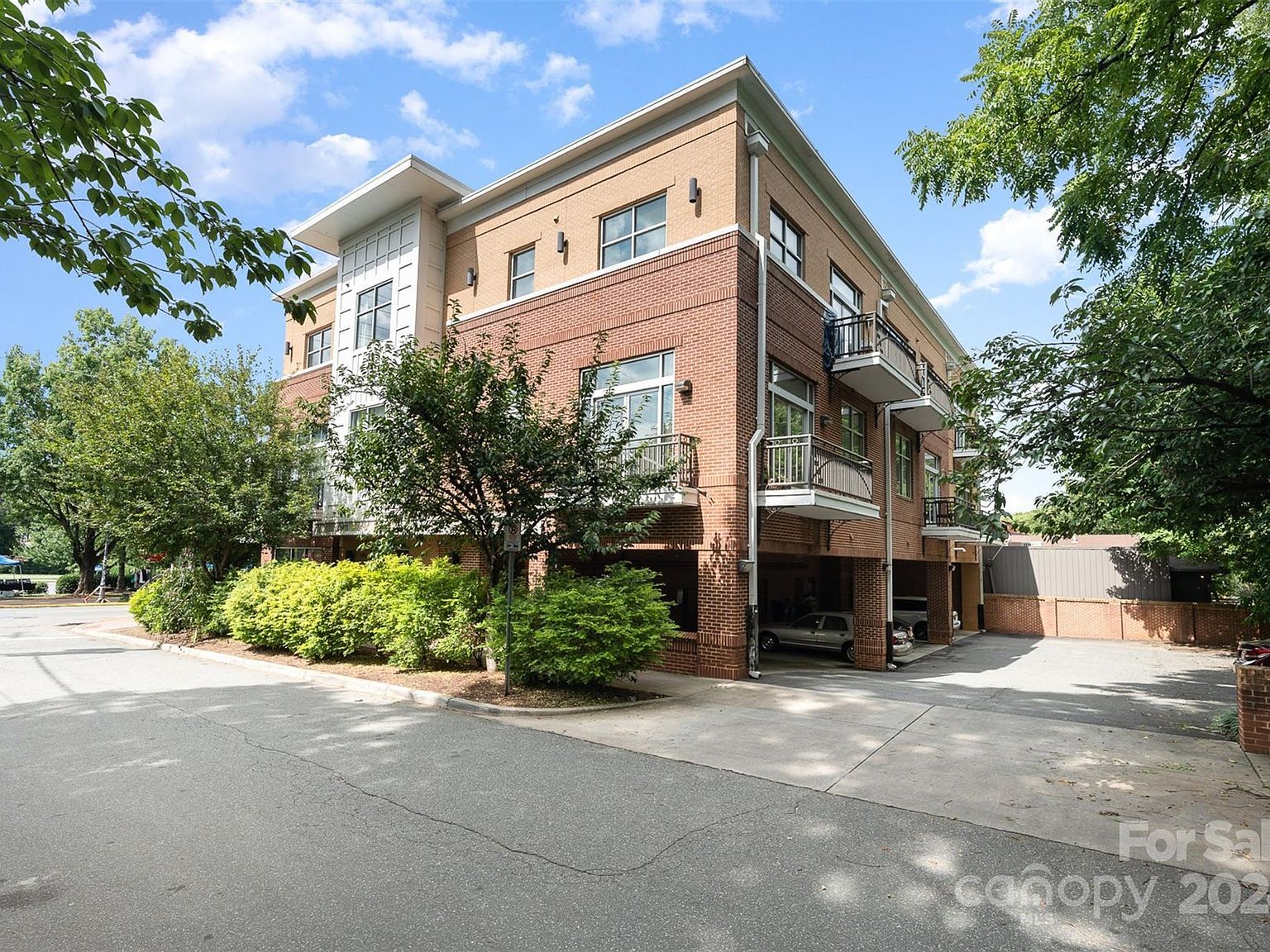 519 E 34th St Charlotte, NC 28205  | Condominium