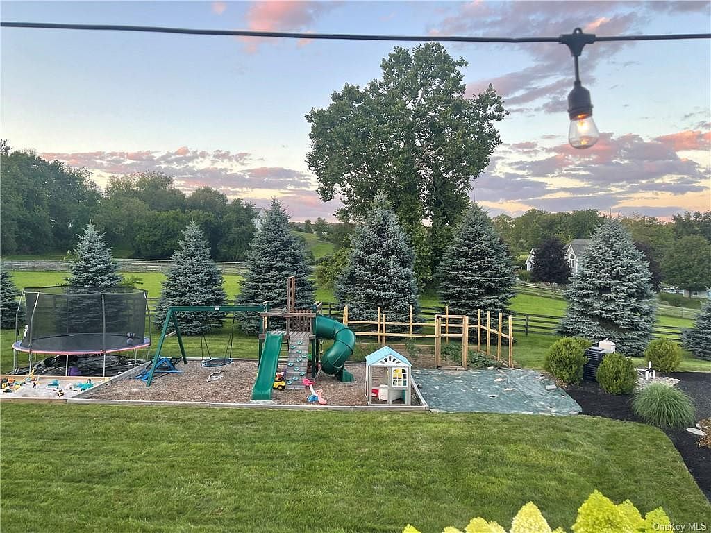 20 Old Cross Rd Warwick, NY 10990  | Single Family