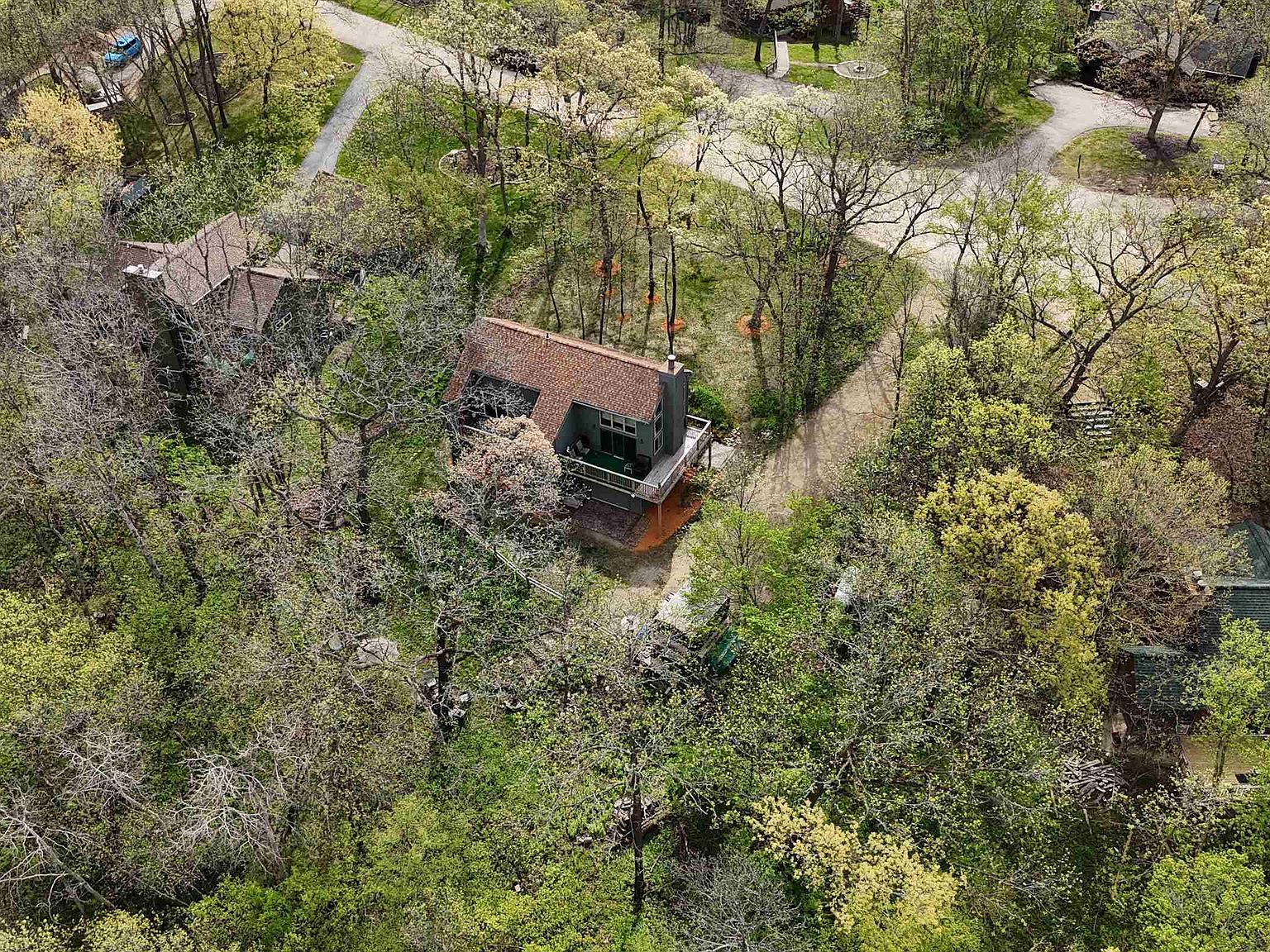 5 Cayuga Trl Galena, IL 61036  | Single Family