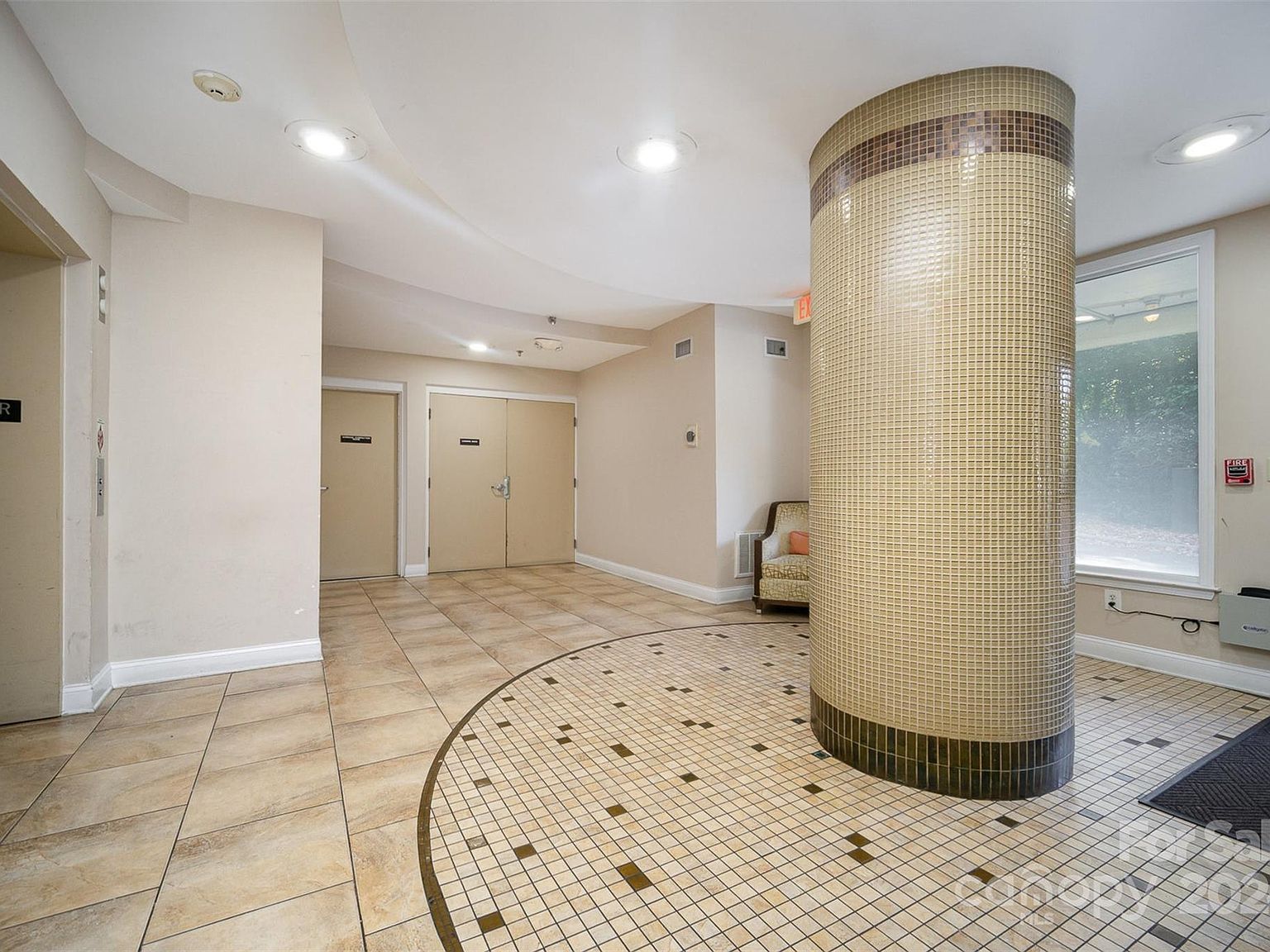 1000 E Woodlawn Rd APT 415 Charlotte, NC 28209  | Condominium