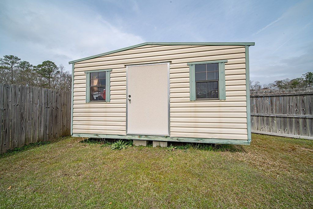 40 New Castle Dr Phenix City, AL 36870  | Single Family