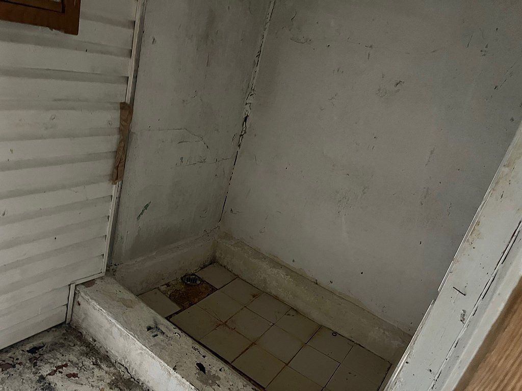 910 W Main St Saltville, VA 24370 | Single Family