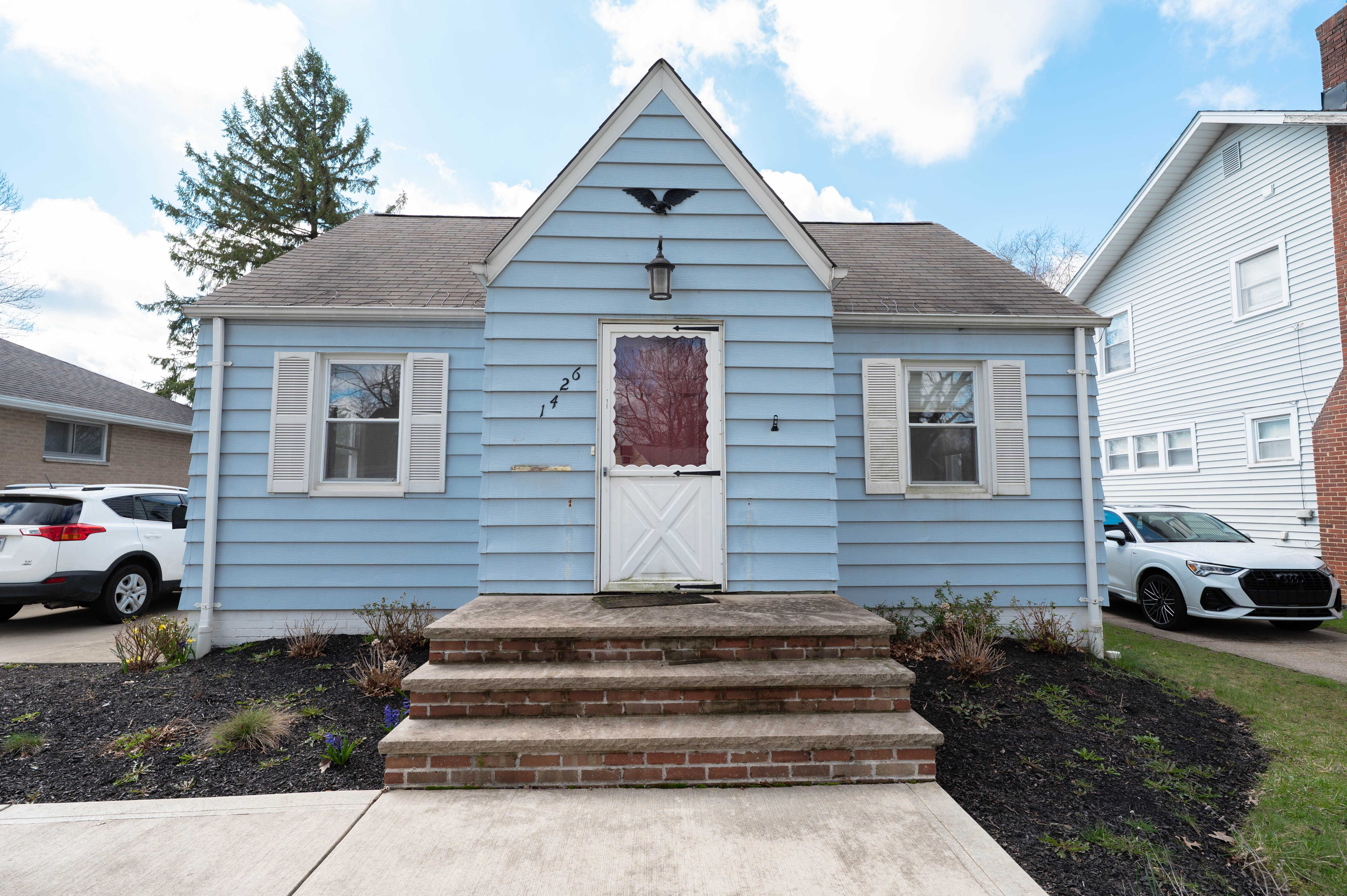 1426 Summit Drive, Mayfield Heights, OH, USA, 44124 - Thumbnail 3