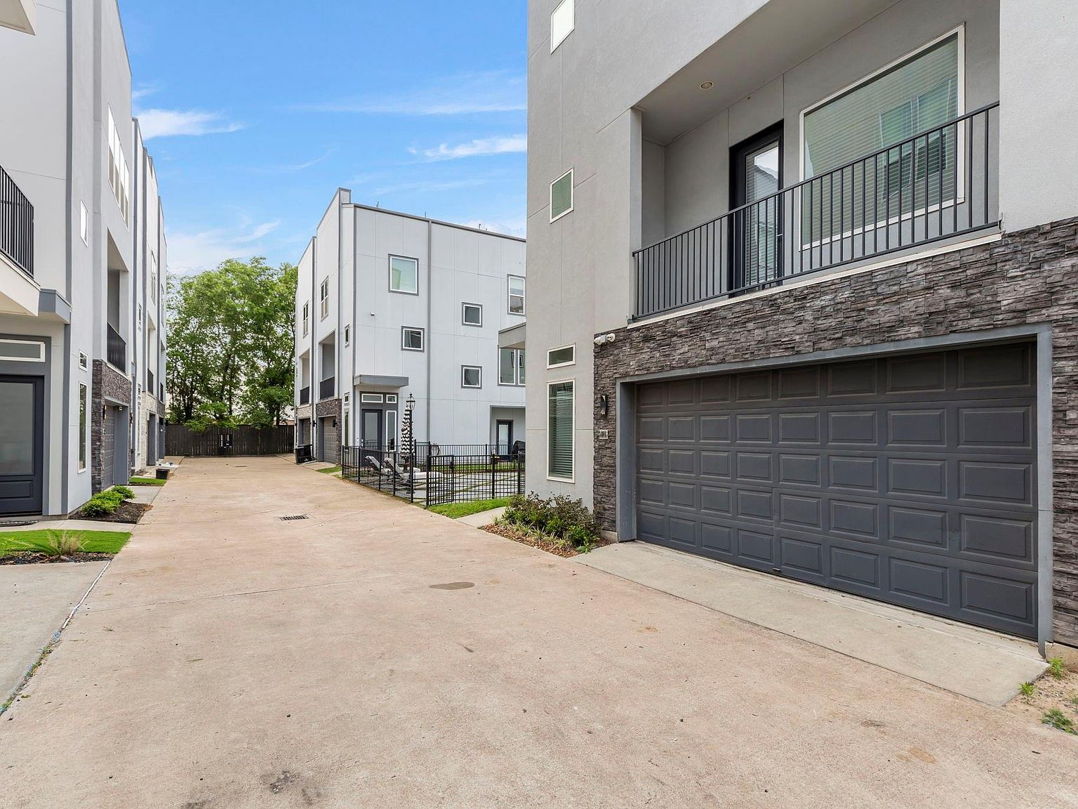 8409 Hempstead Rd UNIT H Houston, TX 77008  | Single Family