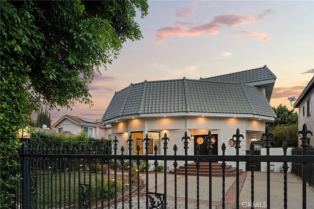 14713 Valleyheart Dr Sherman Oaks, CA 91403 | Single Family