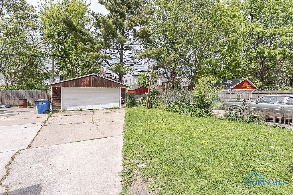 1129 Mason St Toledo, OH 43605  | Single Family