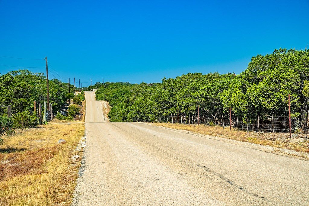 385 W Shalako Dr Kerrville, TX 78028  | Single Family