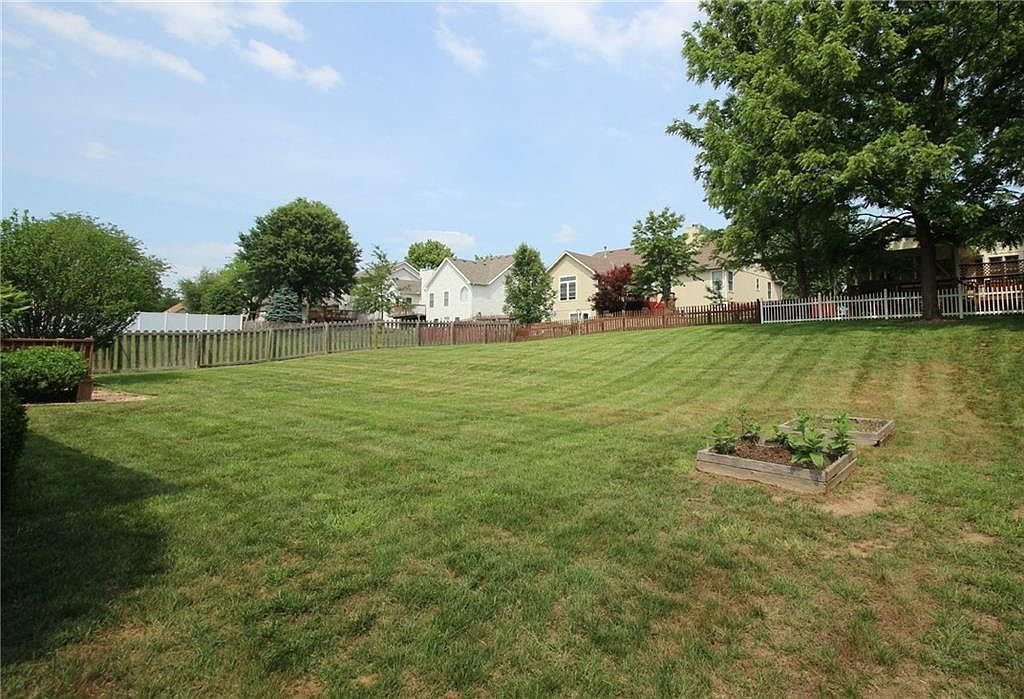 109 Deerfield Dr Warrensburg, MO 64093  | Single Family