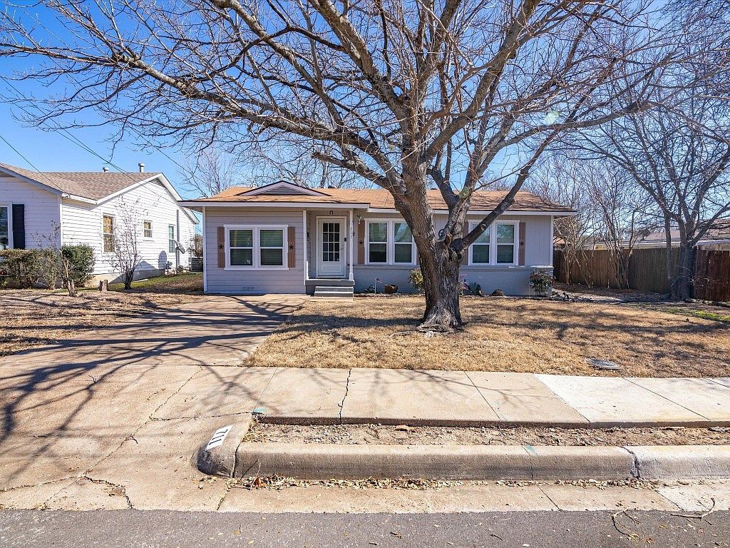 711 Sycamore St Weatherford, TX 76086  | Single Family