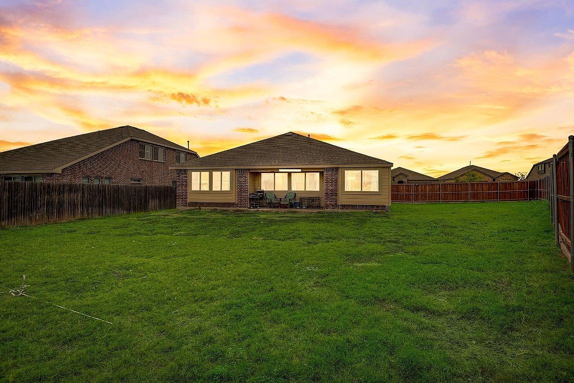 2928 Rosemount Ln Heartland, TX 75126  | Single Family