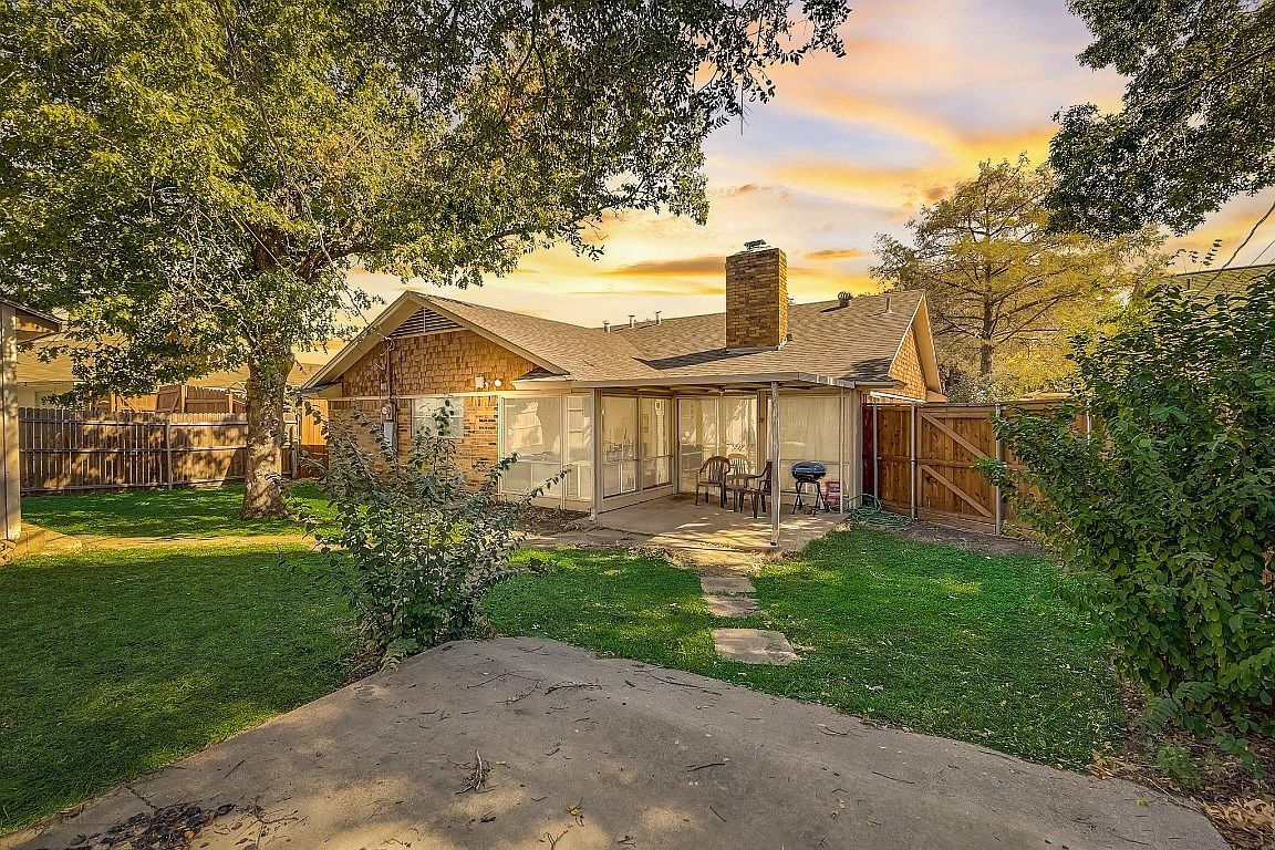 2304 Emily Dr Fort Worth, TX 76112 | Single Family