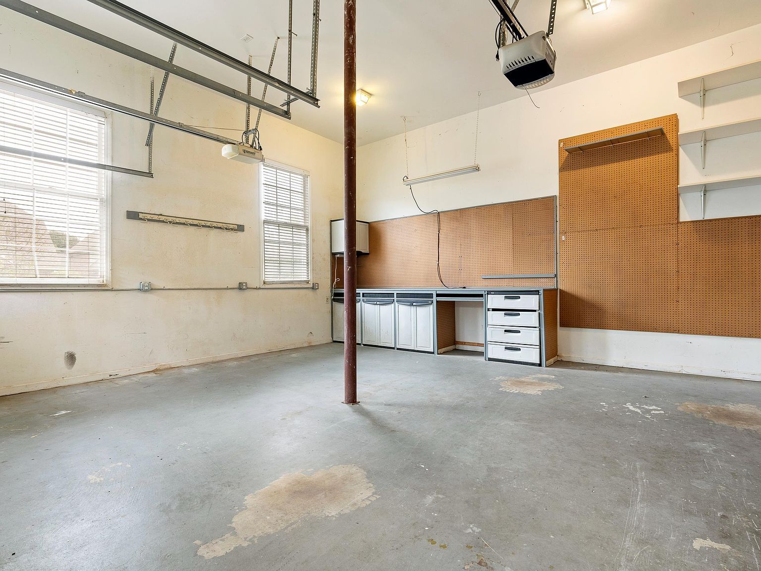 611 Longwood Pl Vestavia, AL 35226  | Single Family