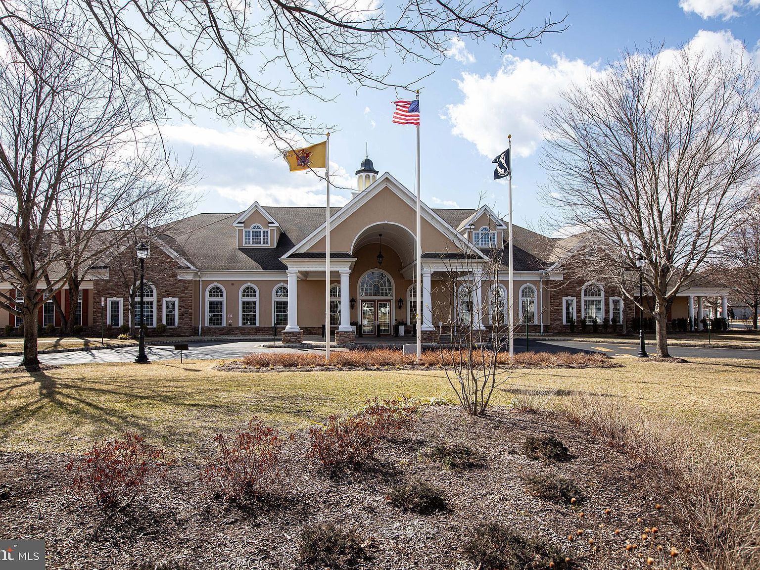 83 Huntington Dr Jackson, NJ 08527  | Condominium