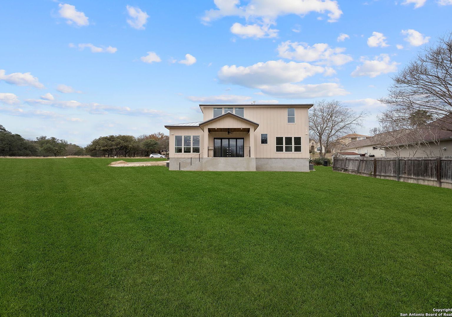 105 River Blf Castroville, TX 78009  | Single Family