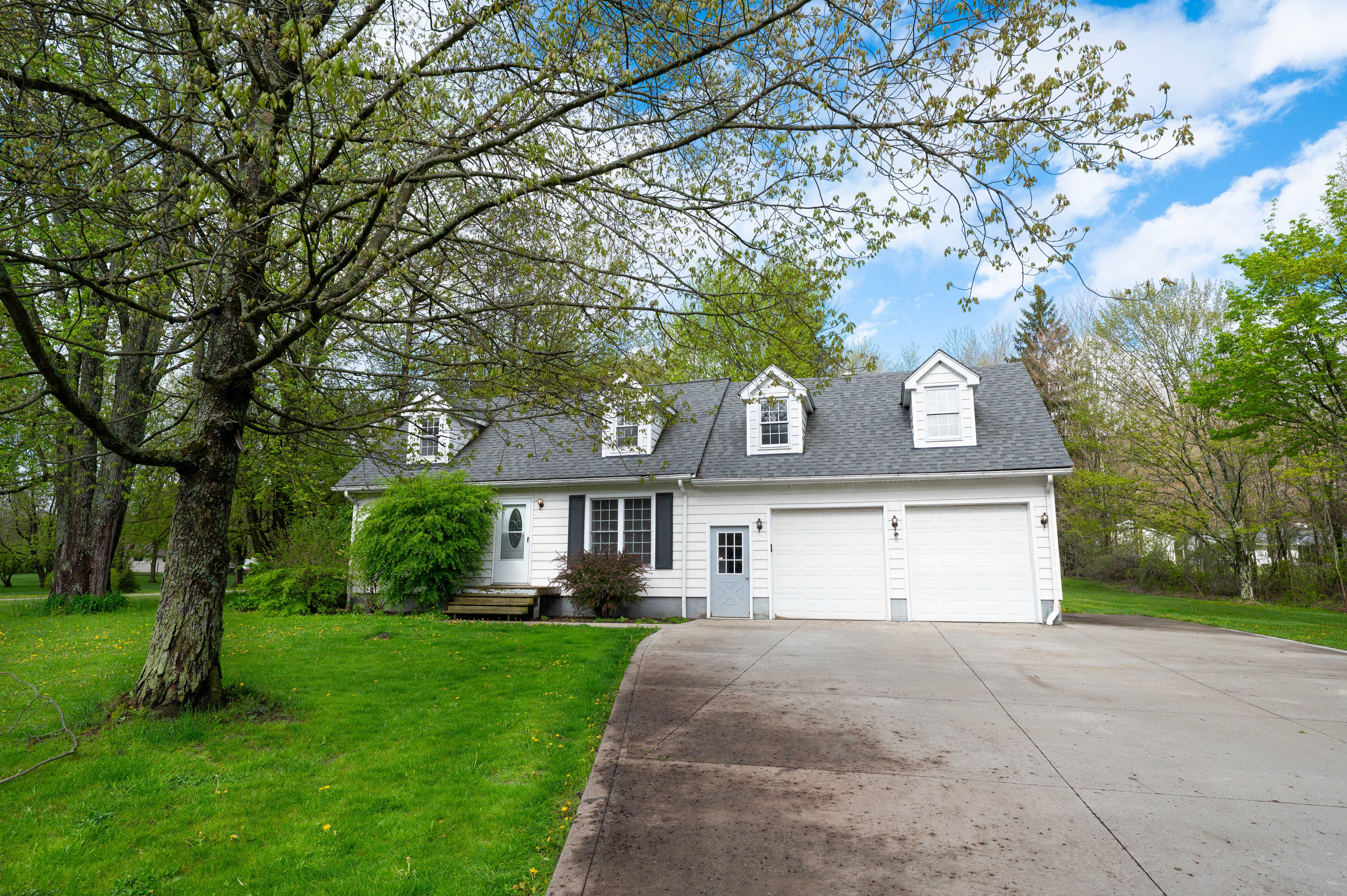 11612 Wilson Mills Road, Chardon, OH, USA, 44024  | Single Family