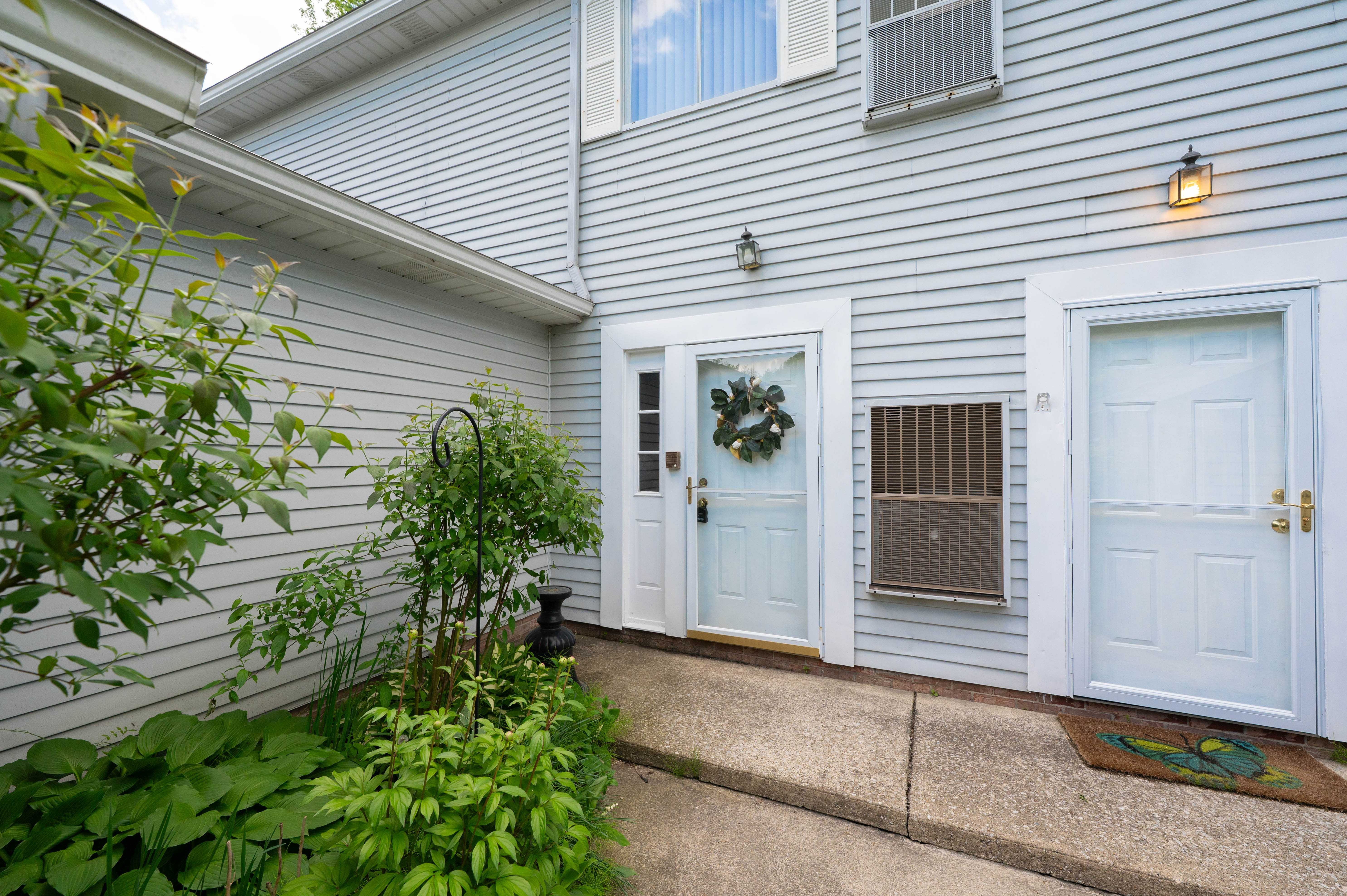 1230 Ramblewood Trail, Cleveland, OH, USA, 44121 - Thumbnail 4