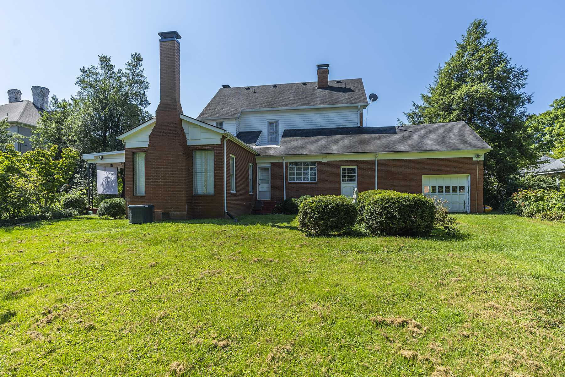 214 West Maple Avenue, Lancaster, KY, USA, 40444 | Single Family