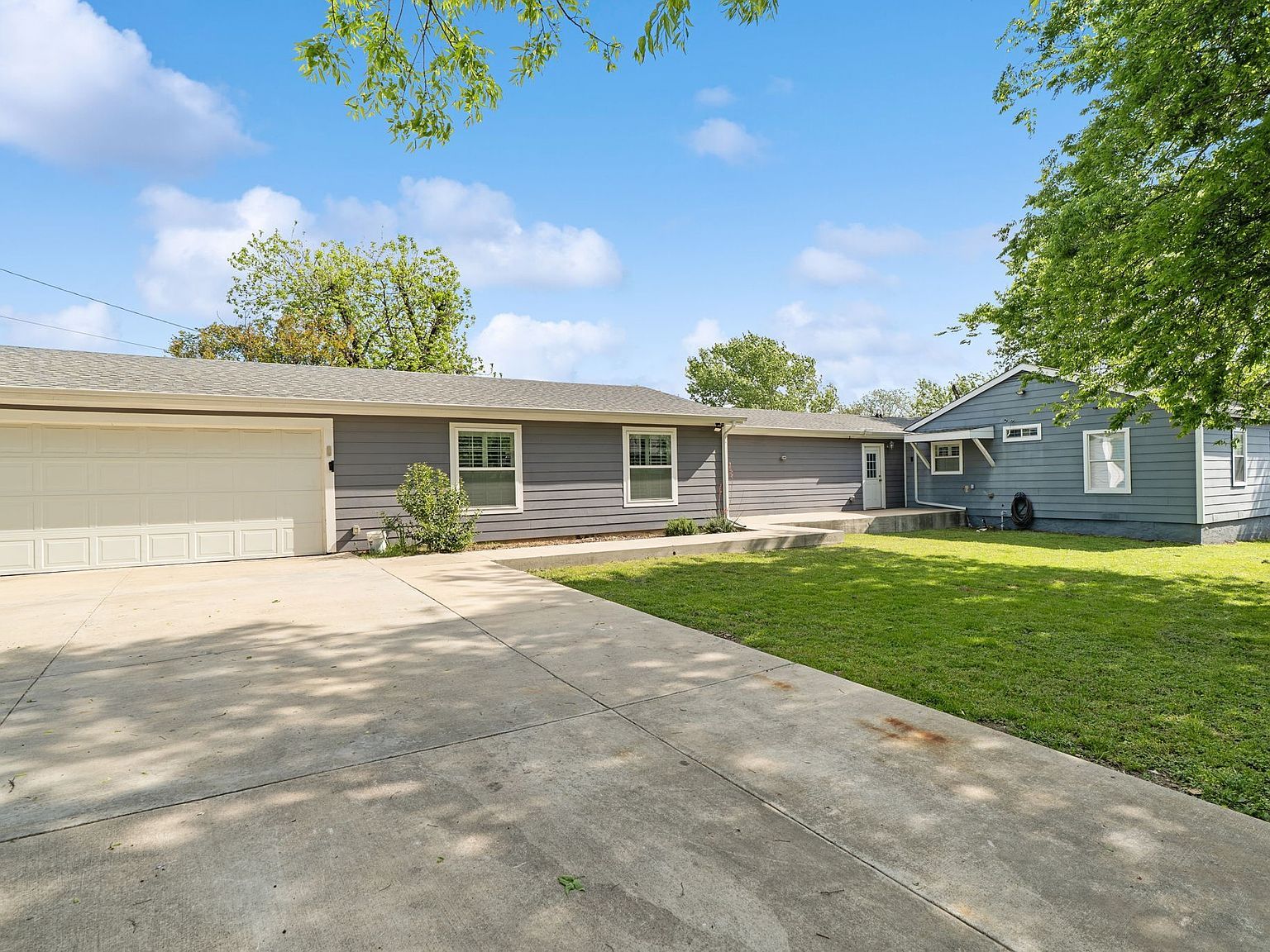 1413 S Waverly Dr Dallas, TX 75208 | Single Family