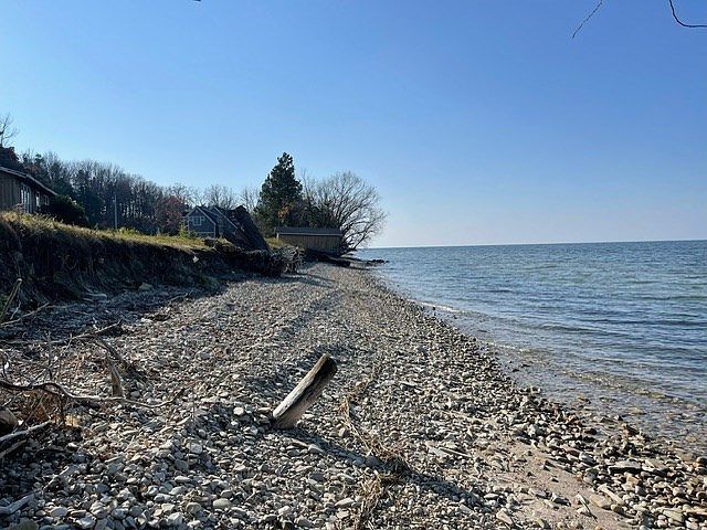 2601 Rutz Ln Brussels, WI 54204  | Single Family