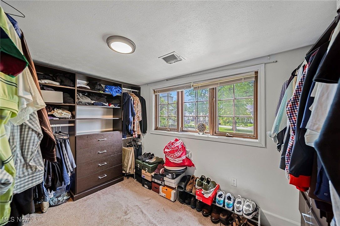 18015 Canterbury Rd Cleveland, OH 44119 | Single Family