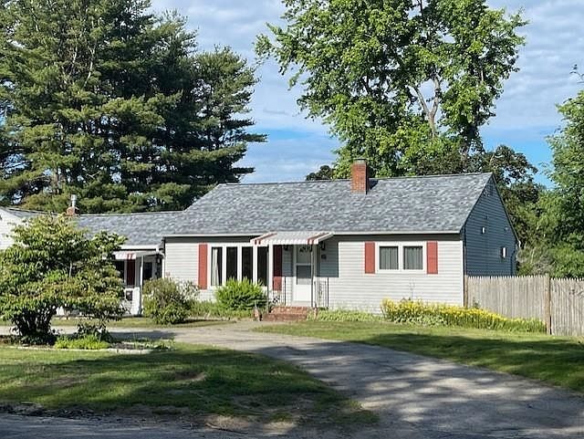 22 Main St Allenstown, NH 03275 | Single Family