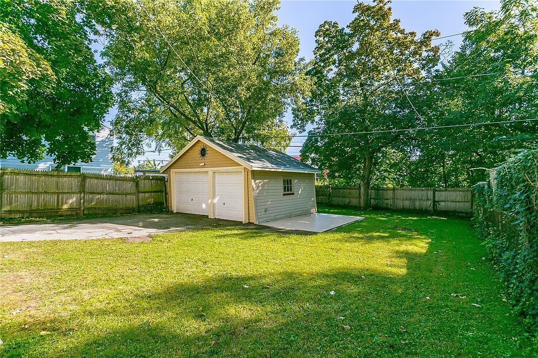 18 Pearwood Rd Rochester, NY 14624  | Single Family