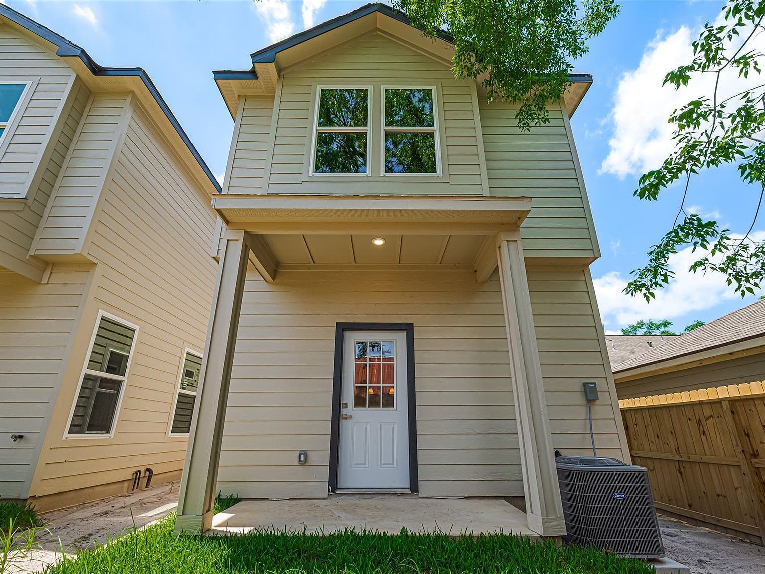 2414 Sam Wilson 1 St Houston, TX 77020  | Single Family