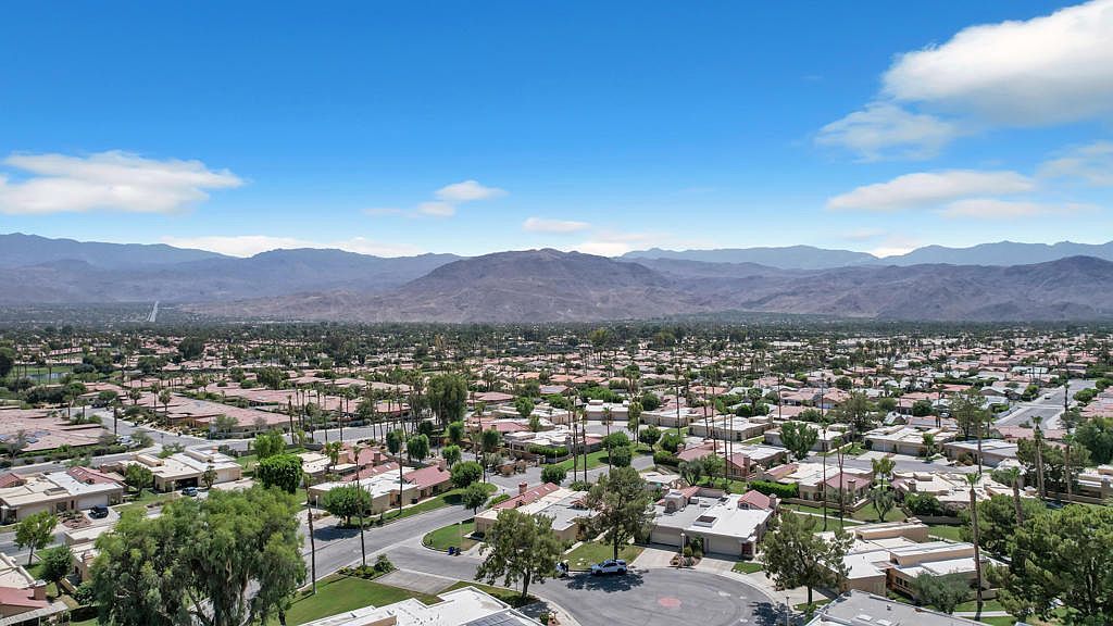 41515 Navarre Ct Palm Desert, CA 92260  | Condominium