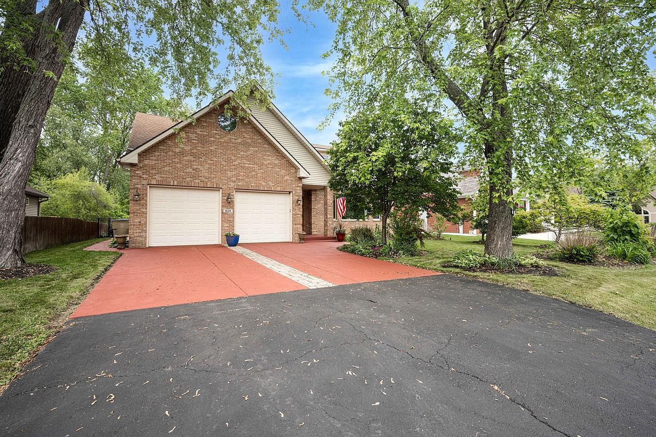 820 111th St Pleasant Prairie, WI 53158 | Single Family