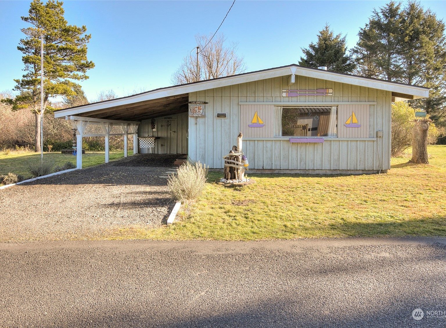 16 Oyehut Rd Hoquiam, WA 98550  | Single Family